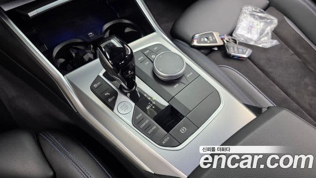 BMW 3 Series 2022 — фото 7 из 20