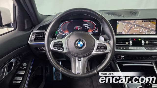 BMW 3 Series 2022 — ფოტო 13/20