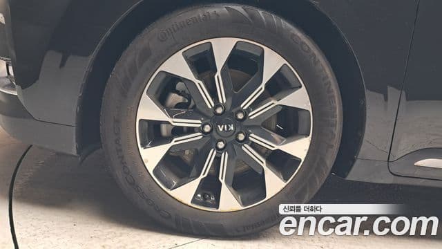 Kia Carnival 2021 — ფოტო 5/20