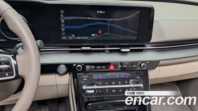 Kia Carnival 2021 — ფოტო 14/20