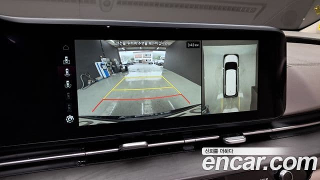 Kia Carnival 2021 — ფოტო 18/20