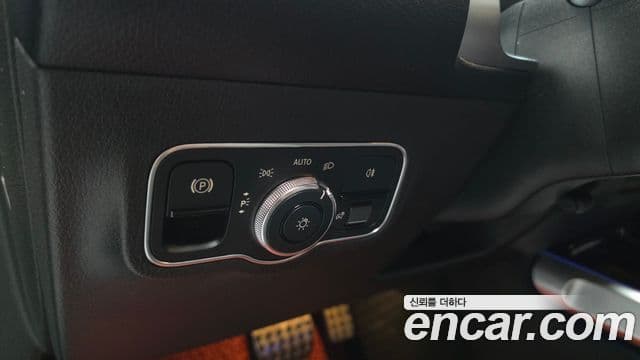Mercedes-Benz GLB-Class 2021 — фото 20 из 20