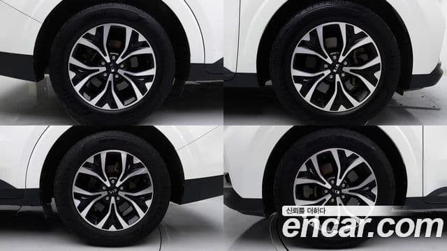 Kia Carnival 2020 — ფოტო 18/20