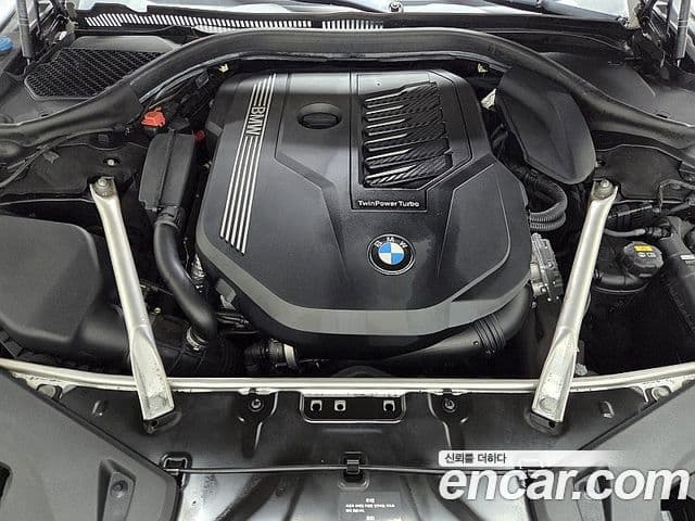 BMW 8 Series 2020 — Şəkil 19/20