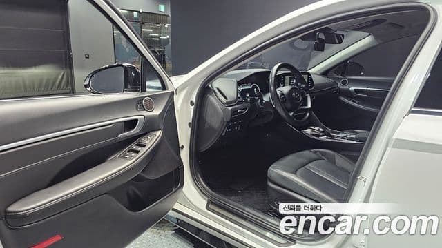 Hyundai Sonata 2022 — фото 10 из 20