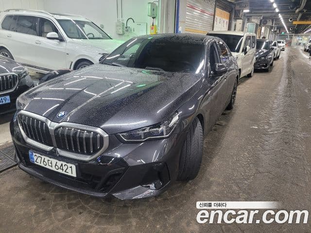 BMW 5 Series 2024 — ფოტო 4/4