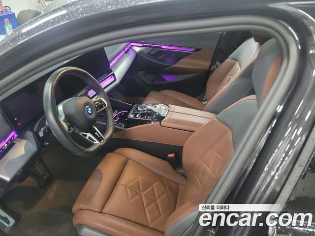 BMW 5 Series 2024 — ფოტო 2/4