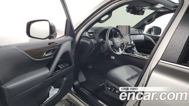 Lexus LX 2025 — Şəkil 10/20