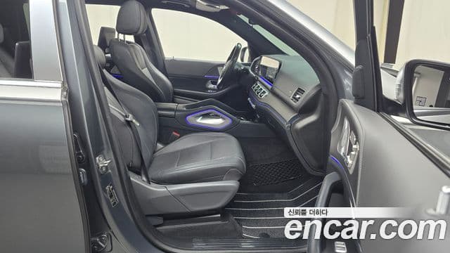 Mercedes-Benz GLS-Class 2020 — Photo 11/34