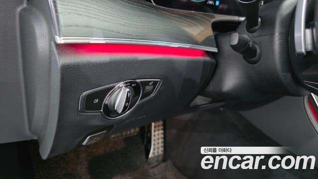Mercedes-Benz E-Class 2020 — фото 15 из 20