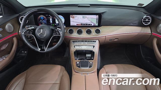 Mercedes-Benz E-Class 2021 — фото 7 из 20
