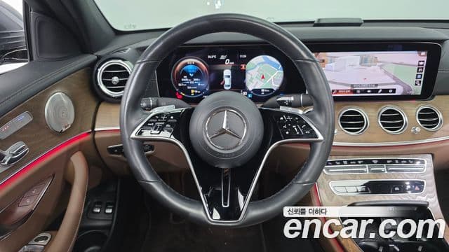 Mercedes-Benz E-Class 2021 — ფოტო 12/20