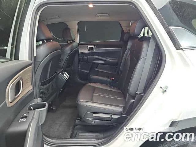 Kia Sorento 2021 — фото 12 из 19