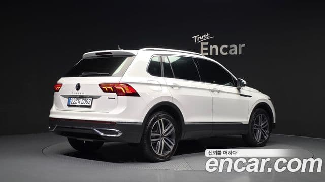 Volkswagen Tiguan 2022 — фото 2 из 20