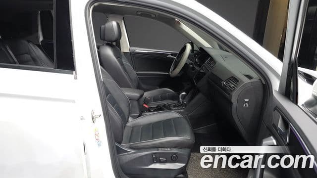 Volkswagen Tiguan 2022 — Şəkil 20/20