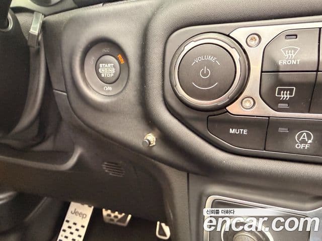 Jeep Wrangler 2021 — Şəkil 19/19