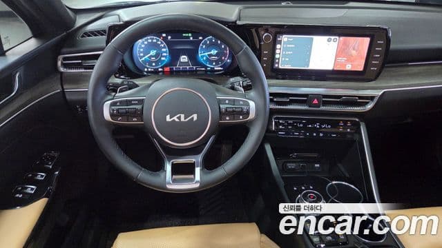 Kia K5 2022 — ფოტო 15/20