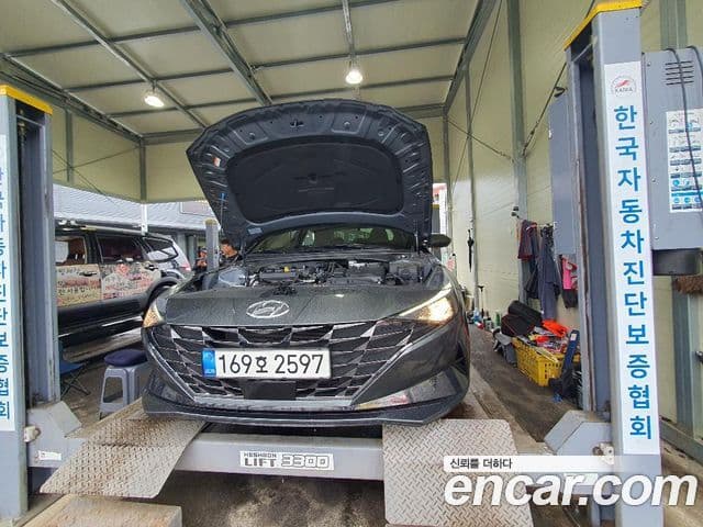 Hyundai Avante 2022 — Şəkil 1/1