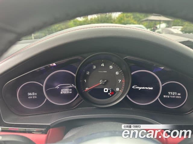 Porsche Cayenne 2023 — фото 6 из 17