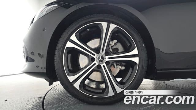 Mercedes-Benz C-Class 2023 — фото 5 из 20