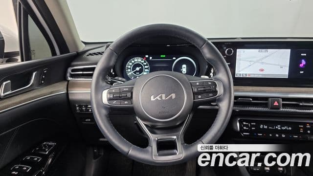 Kia K5 2023 — фото 12 из 20