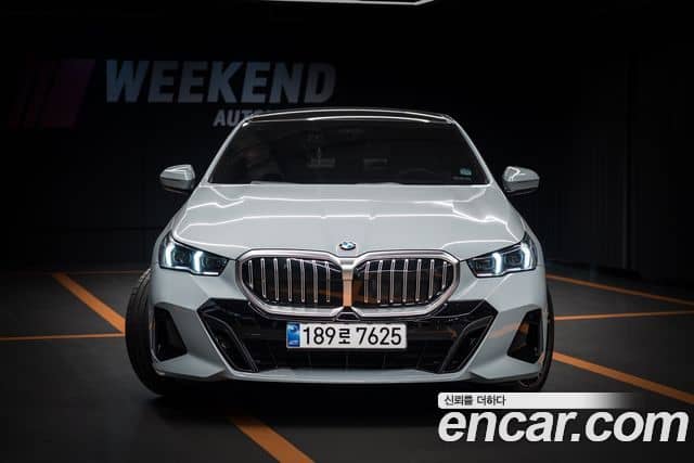 BMW 5 Series, 2024