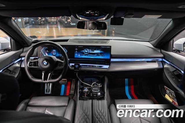 BMW 5 Series 2024 — ფოტო 4/10