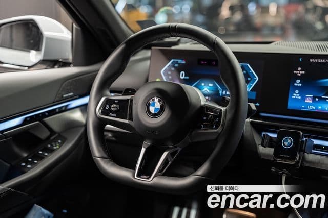 BMW 5 Series 2024 — ფოტო 6/10