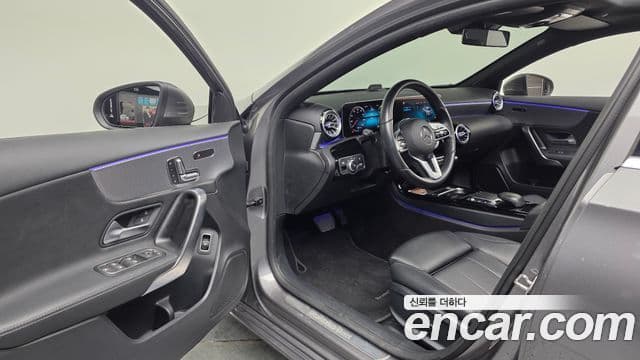 Mercedes-Benz A-Class 2020 — ფოტო 6/20