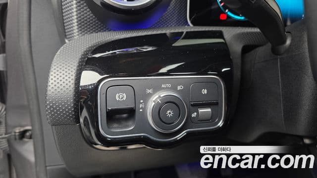 Mercedes-Benz A-Class 2020 — ფოტო 5/20