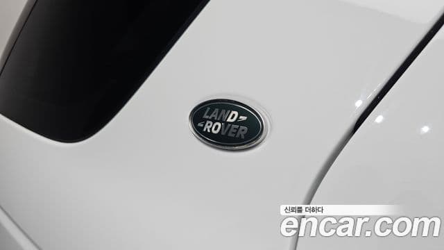 Land Rover Discovery Sport 2019 — Şəkil 28/34