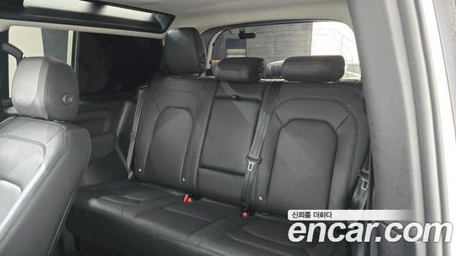 Land Rover Defender 2022 — фото 11 из 20