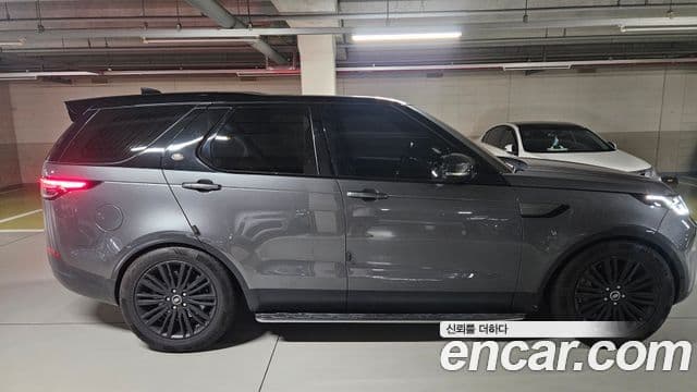 Land Rover Discovery 5 2019 — ფოტო 3/12