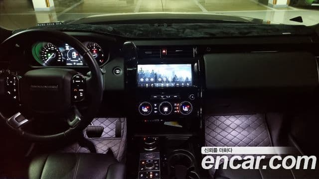 Land Rover Discovery 5 2019 — ფოტო 7/12
