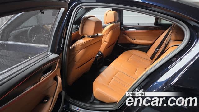 BMW 5 Series 2022 — фото 12 из 20
