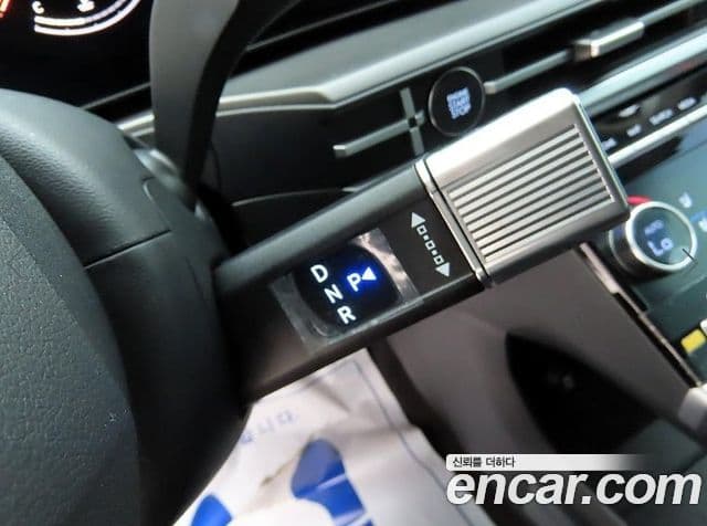 Hyundai Santa Fe 2025 — Photo 17/20