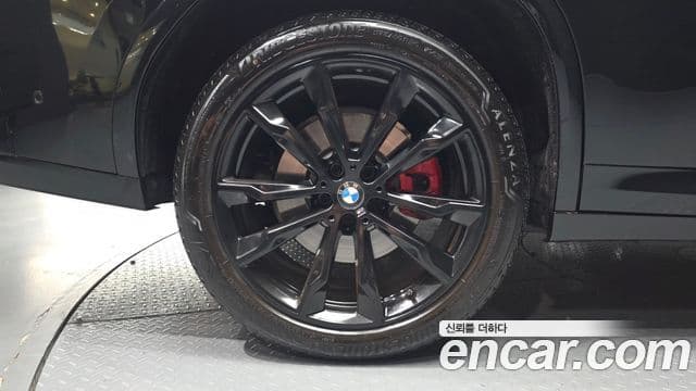 BMW X4 2025 — Photo 4/31