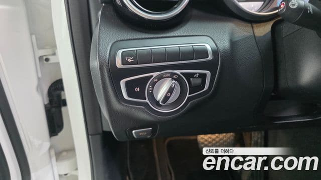 Mercedes-Benz C-Class 2020 — Şəkil 19/20