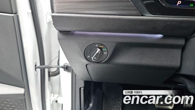 Volkswagen Jetta 2023 — ფოტო 20/20