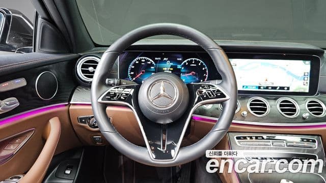 Mercedes-Benz E-Class 2023 — фото 11 из 20