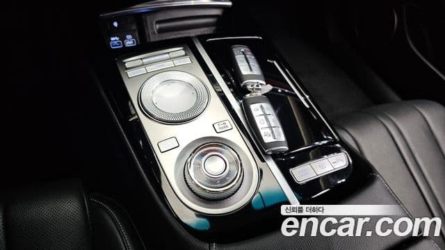 Genesis Electrified G80 2021 — фото 8 из 20