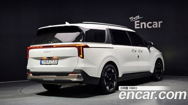Kia Carnival 2024 — Şəkil 2/20