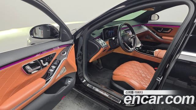 Mercedes-Benz S-Class 2021 — Photo 9/20