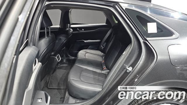 Kia K5 2025 — фото 12 из 20