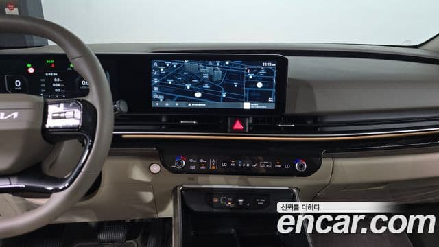 Kia Carnival 2025 — ფოტო 13/20