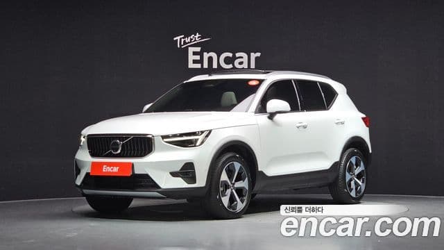 Volvo XC40, 2024