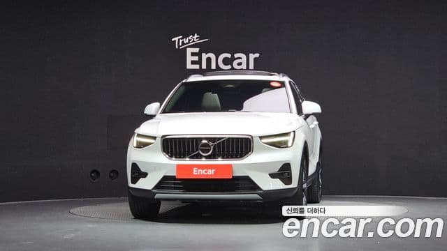 Volvo XC40 2024 — Şəkil 3/20