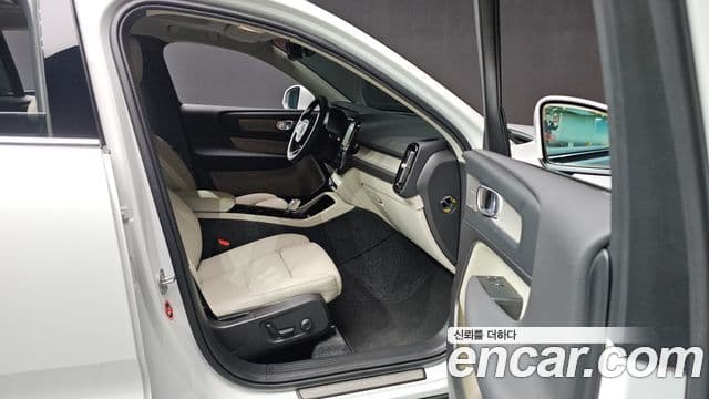 Volvo XC40 2024 — Şəkil 17/20