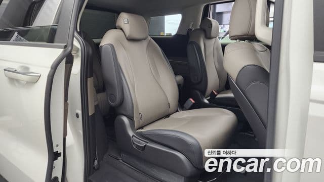 Kia Carnival 2024 — ფოტო 12/20