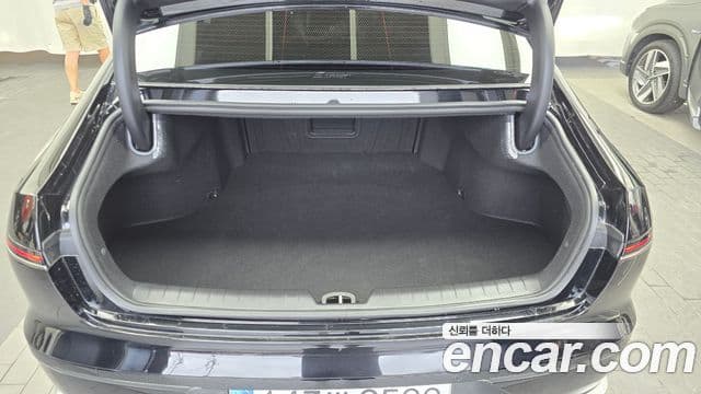 Hyundai Grandeur 2023 — ფოტო 20/20